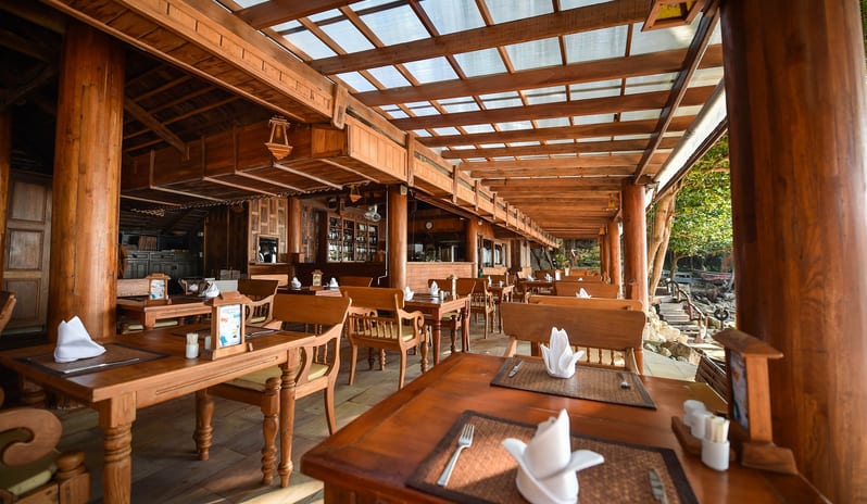 By the Sea Bar and Restaurant 2_792